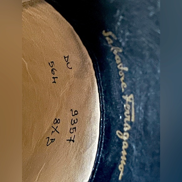 Salvatore Ferragamo knee high boots - Picture 7 of 11